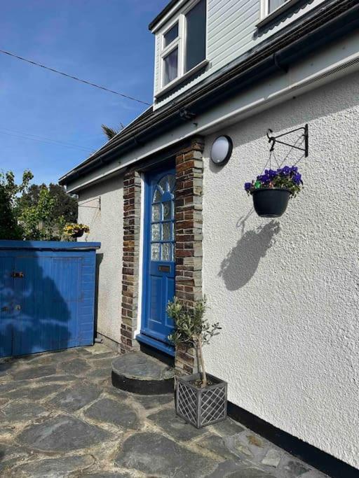 Faldouet 3 Bed Flat In Rock *